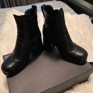 Roots Black Chelsea Ankle Boots with Elastic Panels